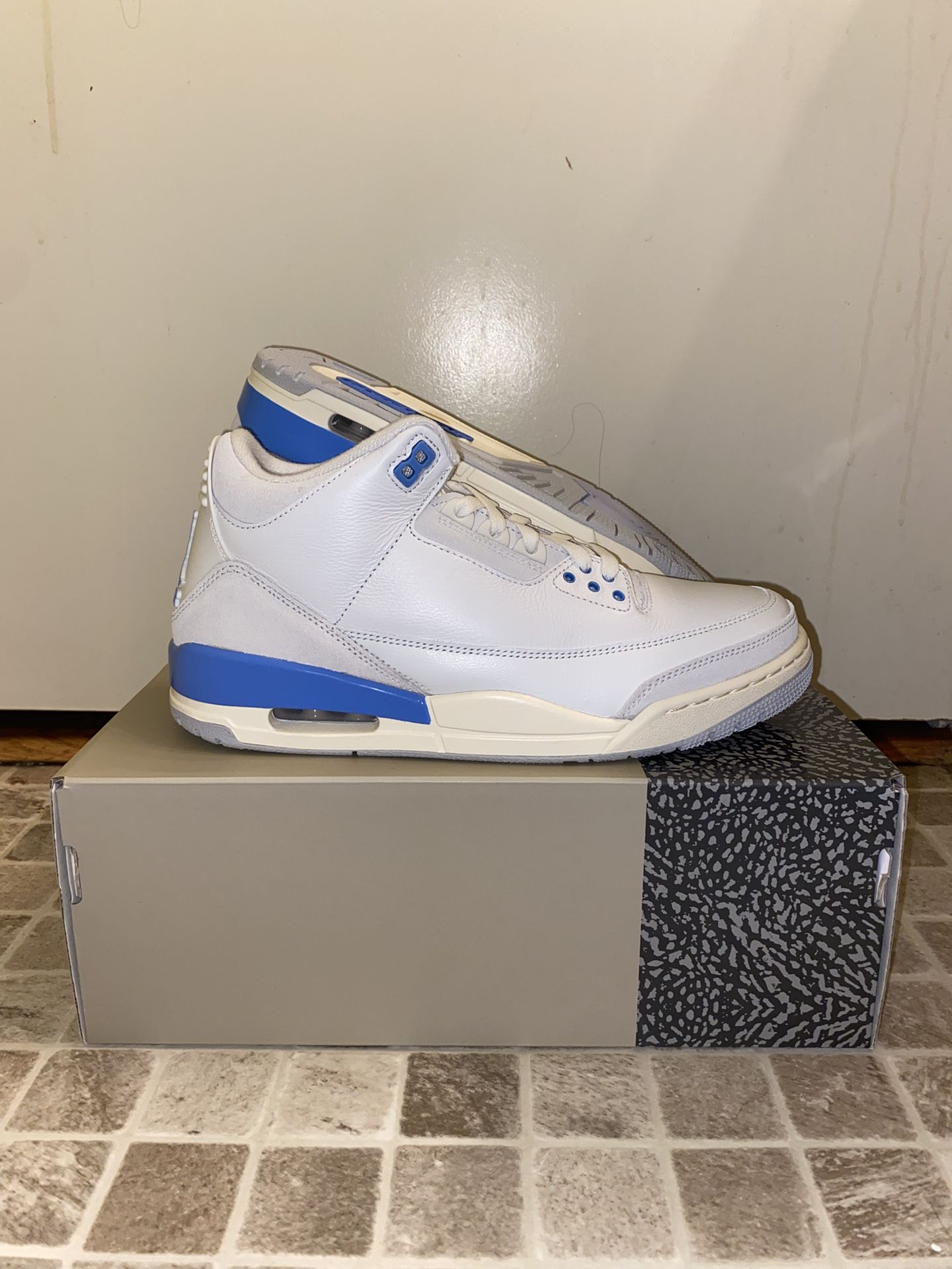 NEW Sz9.5M Air Jordan 3 Retro Original All