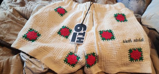 Sixth brand Crochet Floral Shorts