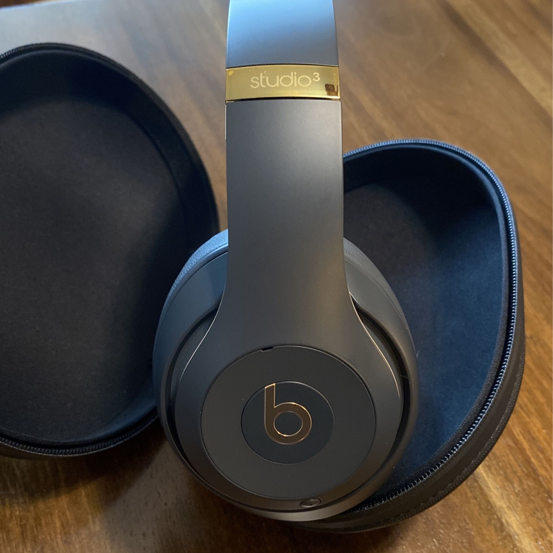 Beats Studio3 Wireless Over-Ear Noise Canceling Headphones