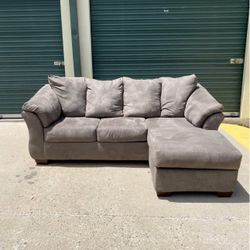 **FREE DELIVERY** Beautiful Modern Grey L Shaped Couch