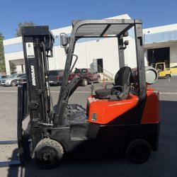 Daewoo Forklift 5000lb 