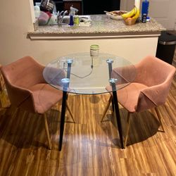 Table & Chairs- Must go!!