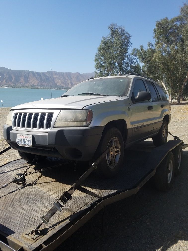 Parting out 2004 jeep grand cherokee 4x4