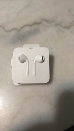 EarPods Lightning Connector