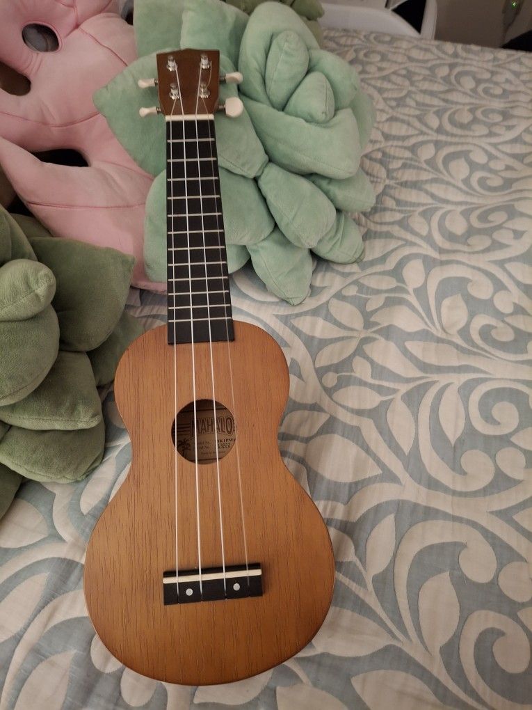 Mahalo Soprano Ukulele