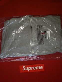 Supreme Small Box Logo Hoodie