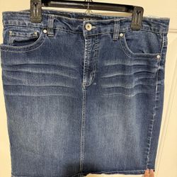 Women’s NINE WEST JEANS Blue Denim Stretch Skirt in size 16