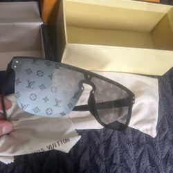 Louis Vuitton Glasses 