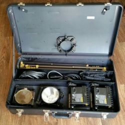 Lowel Omni Light Kit