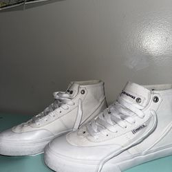 Emerica size 6 skate shoes new