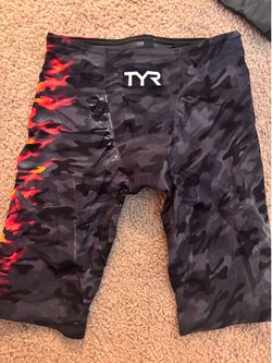 TYR Venzo Tech Suit Size 27 High Waist – Fire Camo – Used