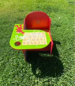 Elmo Toddlers Desk
