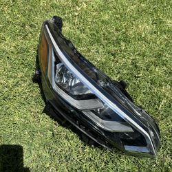 2020-2022 Nissan Sentra Passenger Headlight 