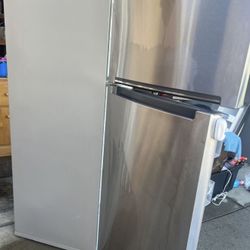 Whirlpool Refrigerator 