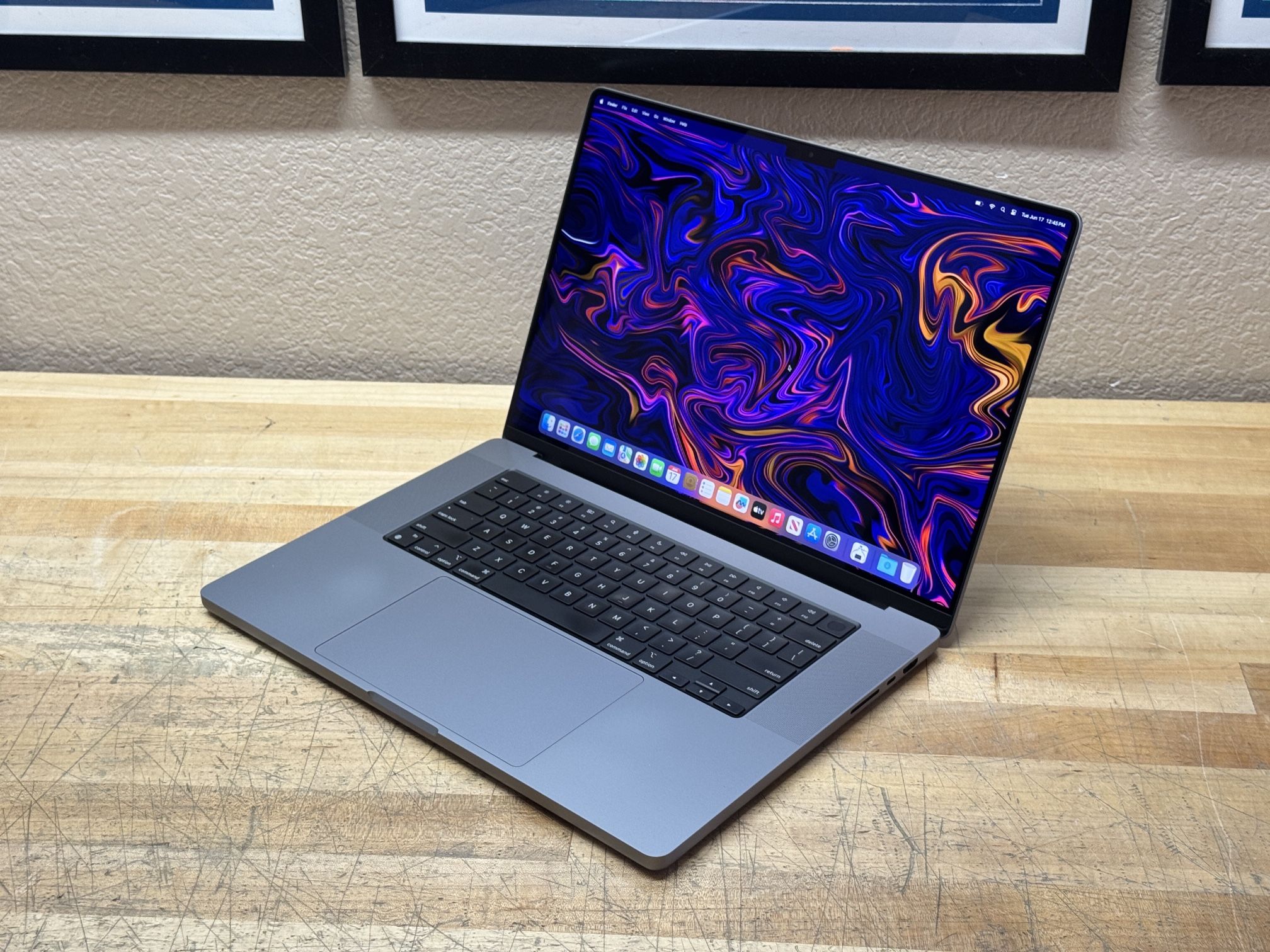 2021 16” MacBook Pro - M1 Pro - 32GB - 500GB - Low Cycles
