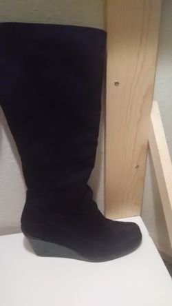 Wool gather leather boots