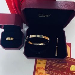 Beautiful Valentine's Day gift set, it comes as it is with everything