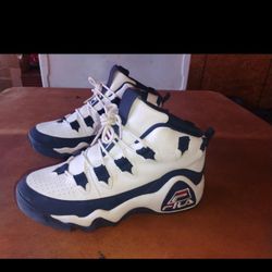 FILA Grant Hill 1 Kids Basketball ~ Size 7 ~ White + Navy Blue 3BM00628-125