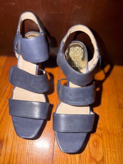 Size 7 1/2 Vince Camuto platform wedge