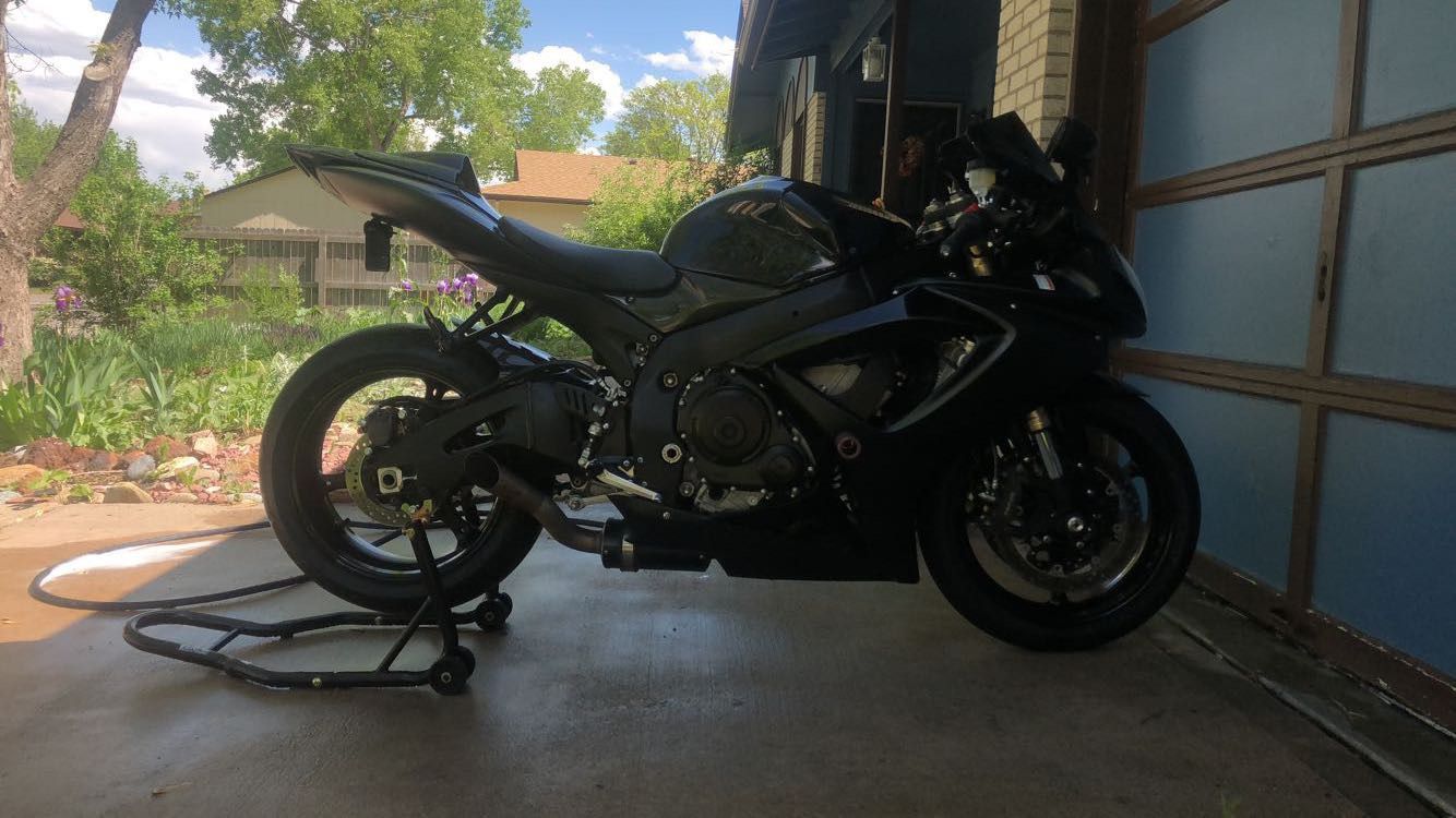2007 GSXR-600 Sportbike (LOTS of upgrades, perfect condition)