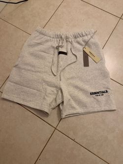 Essentials fear of god shorts M