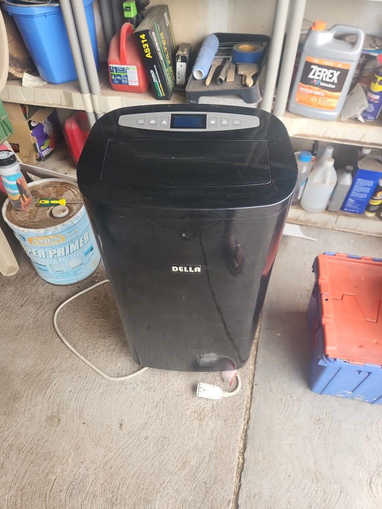 Della AC