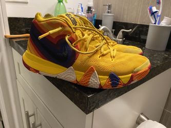 Kyrie 4 90’s