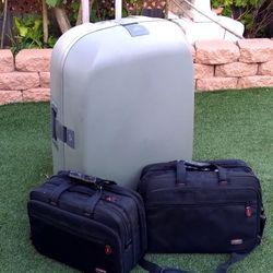 Large Luggage Hard Case Multi-directional spinner wheels / Black Laptop Or Camera Equipment Bags