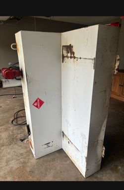 Truck fuel tank