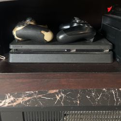 Ps 4 Works great. Two controllers are charging cord for disc games and a few more downloaded on the console.