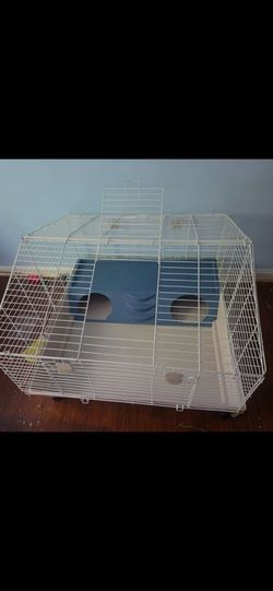 Full CheeksTM Comfy Home & Hideaway Guinea Pig and Rabbit Habitat