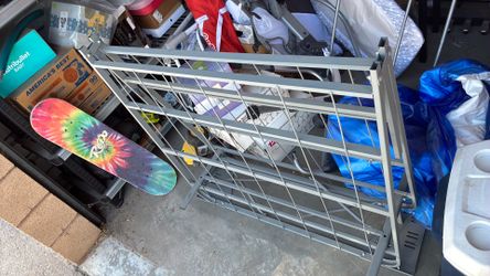 Metal bed frame
