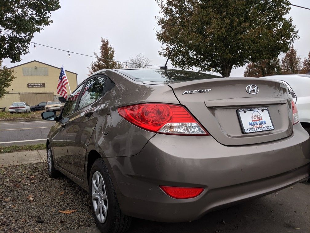 2012 Hyundai Accent