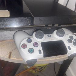 PS4 BLACK BRAND NEW With Controller And Headphones