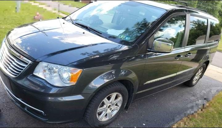 2012 Chrysler Town & Country