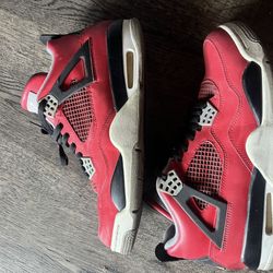 Jordan 4 Retro Toro Bravo Size 9.5