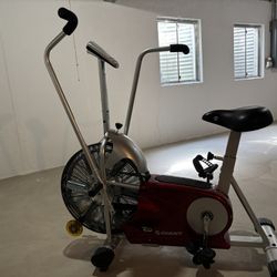 Giant Dual Fit Stationary Exercise Bicycle