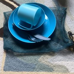 Camping dish ware set