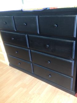 Pinewood 9 Drawer Dresser