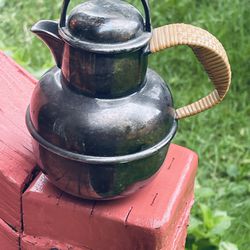 Coffee pot Antique Collectable 