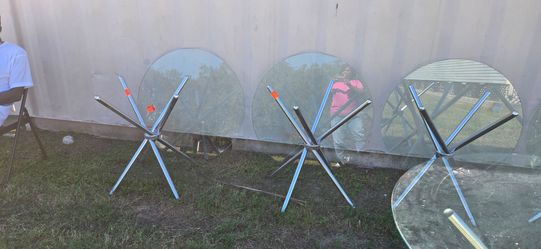 5  removable glass tops silver legs