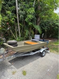 Tracker Jon boat 10ft with Trailer