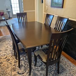 Dark Brown Solid Wood Table And Chairs