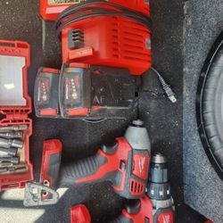 Milwaukee 18M Drill Set