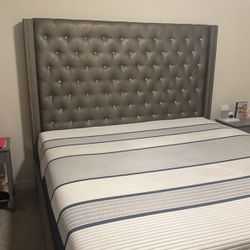 "Rooms To Go" King Size Bed Frame