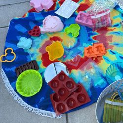🧁 Silicone Molds & Craft Supply Lot – Variety of Shapes (Chocolate, Resin, Soap, etc.