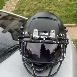 Schutt F7 Adult Football Helmet