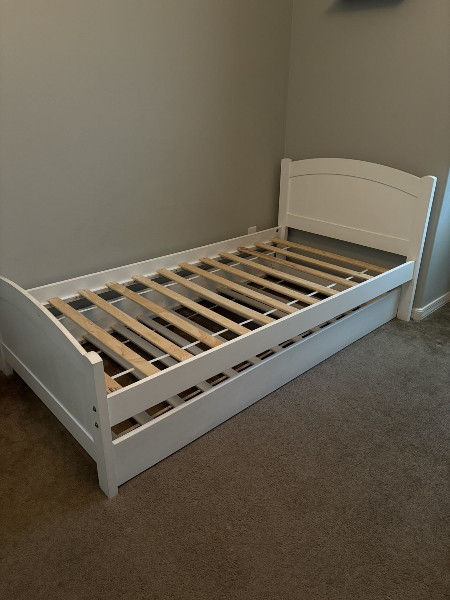 Solid Wood Twin Platform Bed w/ Trundle