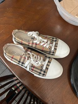 Men’s Burberry shoes size 41 fits size 8.5-9