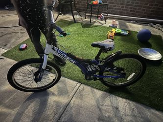 Trek Boys Bike Good Condition Solid Bike